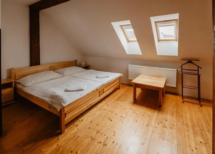 Statek Benice 3* Chrastany (Benesov)